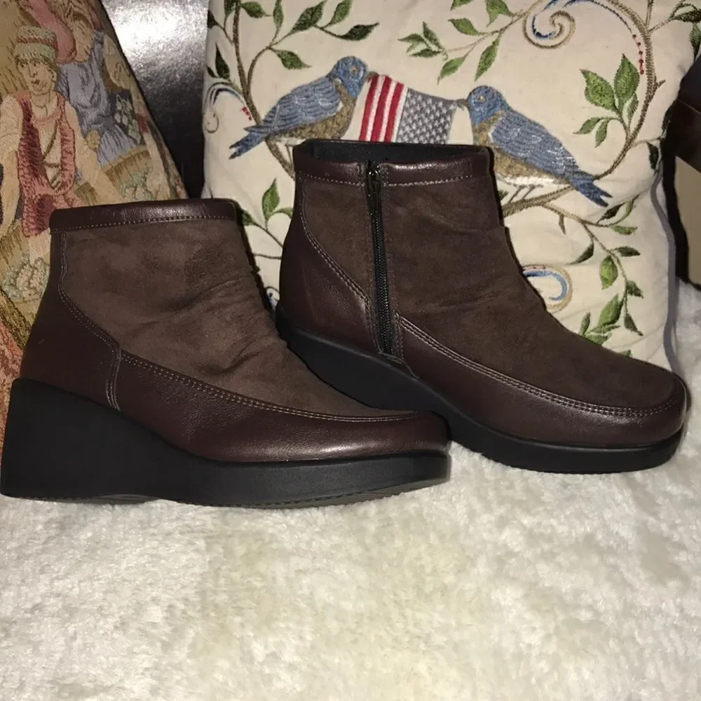 N'S Mode | Women's Side Zip Ankle Bootie Size 7